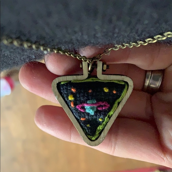 Embroidered space necklace!!!!!! - Picture 1 of 8